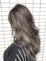 リル(Lille 橋本)&nbsp;グレージュ×ハイライトカラー 【Lille橋本】