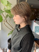 ヘアー アイス ルーチェ(HAIR ICI LUCE) 担当 西田 ショートウルフスタイル ベージュハイトーン