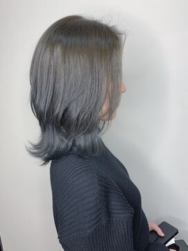 フロート 小阪店(float) アッシュグレー_耳かけ,毛先パーマ,イメチェン