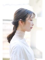アンレーブ(UNREVE) 簡単ヘアアレンジでおしゃれを【ナチュラルアッシュ】