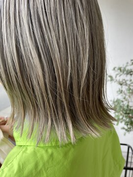 ドレス(DRESS) グレージュカラー