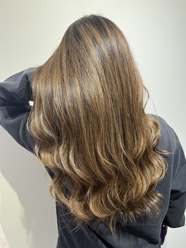 ラビス 浦和(Lovis) 美髪/ネビージュ/大人かわいい/透明感ショート[浦和]