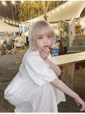 ホワイトブロンド×ボブ