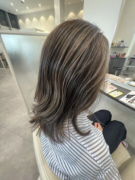 ボスクリエイション(BOSS CREATION) ベージュ系白髪ぼかしハイライト