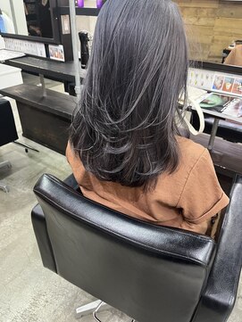 ルームスヘアー(Rooms Hair) ラベンダーブルー×たっぷりレイヤー