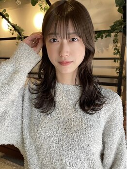バーシャミ ヘアーアンドスパ(Baciami Hair&Spa)の写真/ダメージケアをベースとした透明感カラー、ケアブリーチ,顔回りのインナーカラーはBaciamiにお任せ