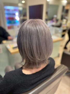 エヌアンドエーコンティ(N&A CONTi) 透明感ラベンダー×大人可愛いレイヤーボブ