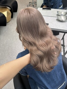 ペレ 渋谷(PELE) イメチェン/ホワイトブロンド/外ハネボブ/ワイドバング/渋谷