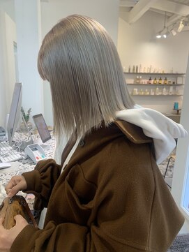 オンヌ(onnu) ホワイトグレージュ