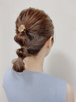 ハウスアンドヘアーワークス(House&Hair works) ダウンポニーお呼ばれヘア　20代30代40代　藤沢