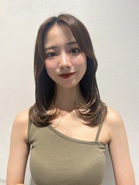 ロンド ストラーダ 心斎橋(Lond strada) 韓国前髪顔周りロング×インナーグレージュ[心斎橋/髪質改善]