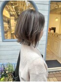 ハイライトバレイヤージュグレーパール切りっぱなしボブ