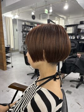 ミコ(MICO hair) アンバーカラー×ショートボブ