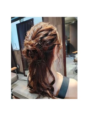 ネセサリー(NECESSARY) ヘアセット