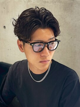 メッツ 原宿(METS) MEN'S/ニュアンスパーマ×センターパート/フェード/短髪