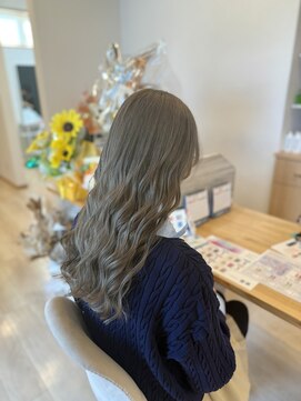 リズ(Liz.) グレージュカラー