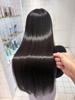 ロンドルーチェ 心斎橋(Lond luce)&nbsp;ダークアッシュ/ミディアムレイヤーカット［髪質改善/縮毛矯正］