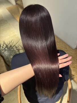 セブンベルベット(7 Velvet) チェリーレッド【円口睦】