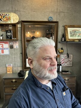 アールズ ヘア(R's hair) MEN’S HAIR/サーフカール/刈り上げセンターパート/印西