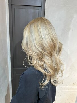 アクト 三鷹店(ACT) ホワイトブロンズカラー