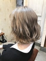 ジョージ(Jo-Ji)&nbsp;ミルクティーベージュ♯ボブ♯ハイライト♯インナー♯ブリーチ