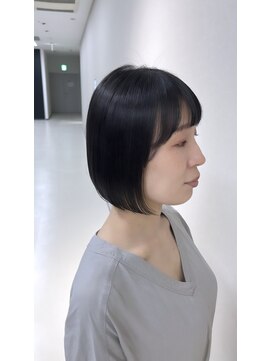 ロウ 町田(ROW) 切りっぱなしボブ/アッシュグレー