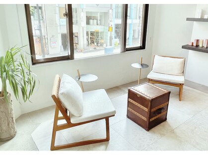 フレームポルト 並木通り店(FRAME porto)の写真