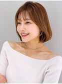 ピンクベージュ小顔カット透け感艶カラーレイヤーミディアム