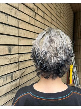 イルスティーロ(iLL_steeLo) ＜iLL_steeLo＞モノトーンスタイル