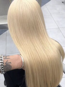 リトバイトゥルークリエイション 大宮(Re:to by True Creation) 【ケアブリーチ】ホワイトブロンド×艶ストレート