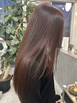 フィル(fil) つやっとレッドブラウン