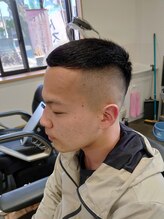 バーバーカミヤ(BARBER髪屋)