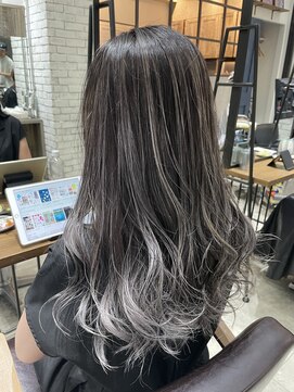 フェリア 渋谷(Feria) シルバーバレイヤージュ☆