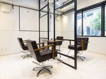 ウィズ リル ホワイト(wiz lil white)