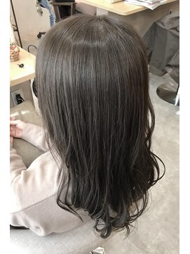 ジーナ 札幌(Zina) 【Zina SAPPORO】ゆるカールアッシュブラウン