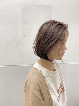 ワイ(wai) 束感ボブ