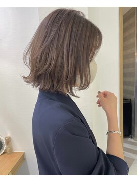 ロンドネートゥル 新潟(Lond naitre) 【Lond naitre Naomi】ラベンダーベージュのレイヤーボブ