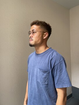 ウェルネス(Wellness) スパイラルツーブロックマッシュアップバングコンマヘア96