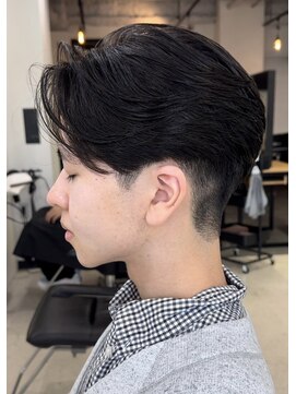 グッドタイムエフティフィフス 横浜西口(GoodTimes ft.fifth) ニュアンスパーマセンターパートセンター分けメンズカット横浜