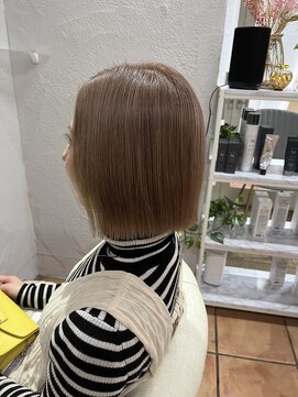 ボクノ 3号店(bokuno) 切りっぱなしボブ×ベージュカラー