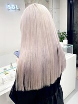 ソル ジングウマエ(SOL JINGUMAE)&nbsp;ホワイトベージュカラーインナーカラーグレージュカラーブリーチ