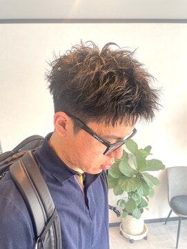 コウ(Kou) 「Kou(コウ)」#スパイキーショートピンパーマ