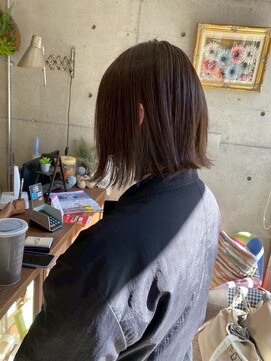 美容室カードル 新小岩店(Cadre) 切りっぱなしボブ/透明感カラー