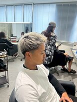 メンズサロン キング 心斎橋店(Men’s salon K!ng) ホワイトメッシュ/ツイスト/ツイスパ/パーマ/メンズ/眉毛/心斎橋