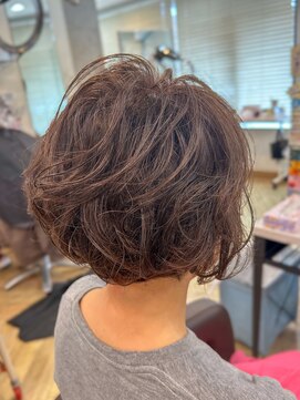 ジェイジェイウィル 一之江店(JJ will) ふんわりやわらかカールで大人ボブ