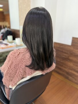 アークスヘアー 大人可愛いレイヤーカットピンクアッシュブリーチなし伸ばしかけ