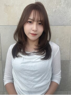 ニューヨークニューヨーク なんば道頓堀店(NYNY) レイヤーカット　イルミナカラー　ブラウン