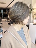 ステアケース ギンザセブン(stair:case ginza7)&nbsp;大人ハイライト白髪ぼかしベージュショートボブ