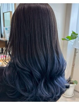 ファムバイアヴァンス(Femme by AVANCE.) ダークブルーネイビーカラー×くびれミディ