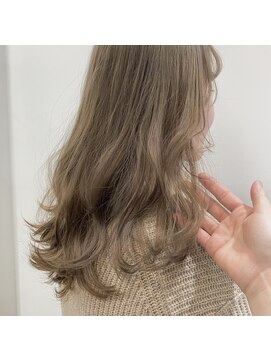 アピッシュ ギンザ(apish ginza) tomoヘア＊似合わせケアブリーチダブルカラー　透けるミルクティ